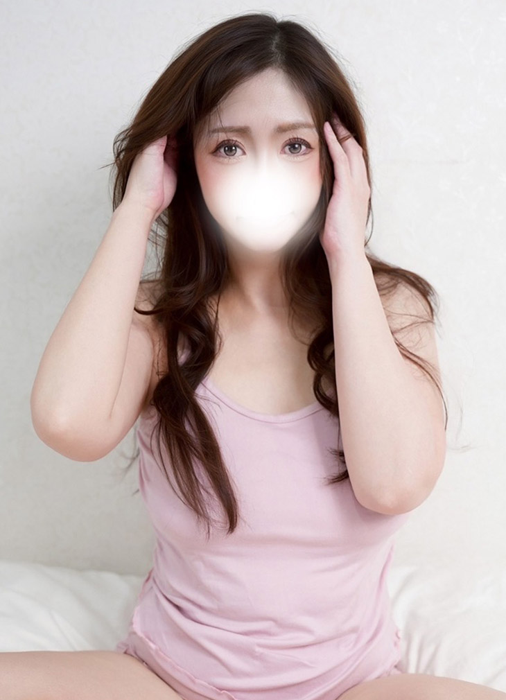 小泉ひとみ